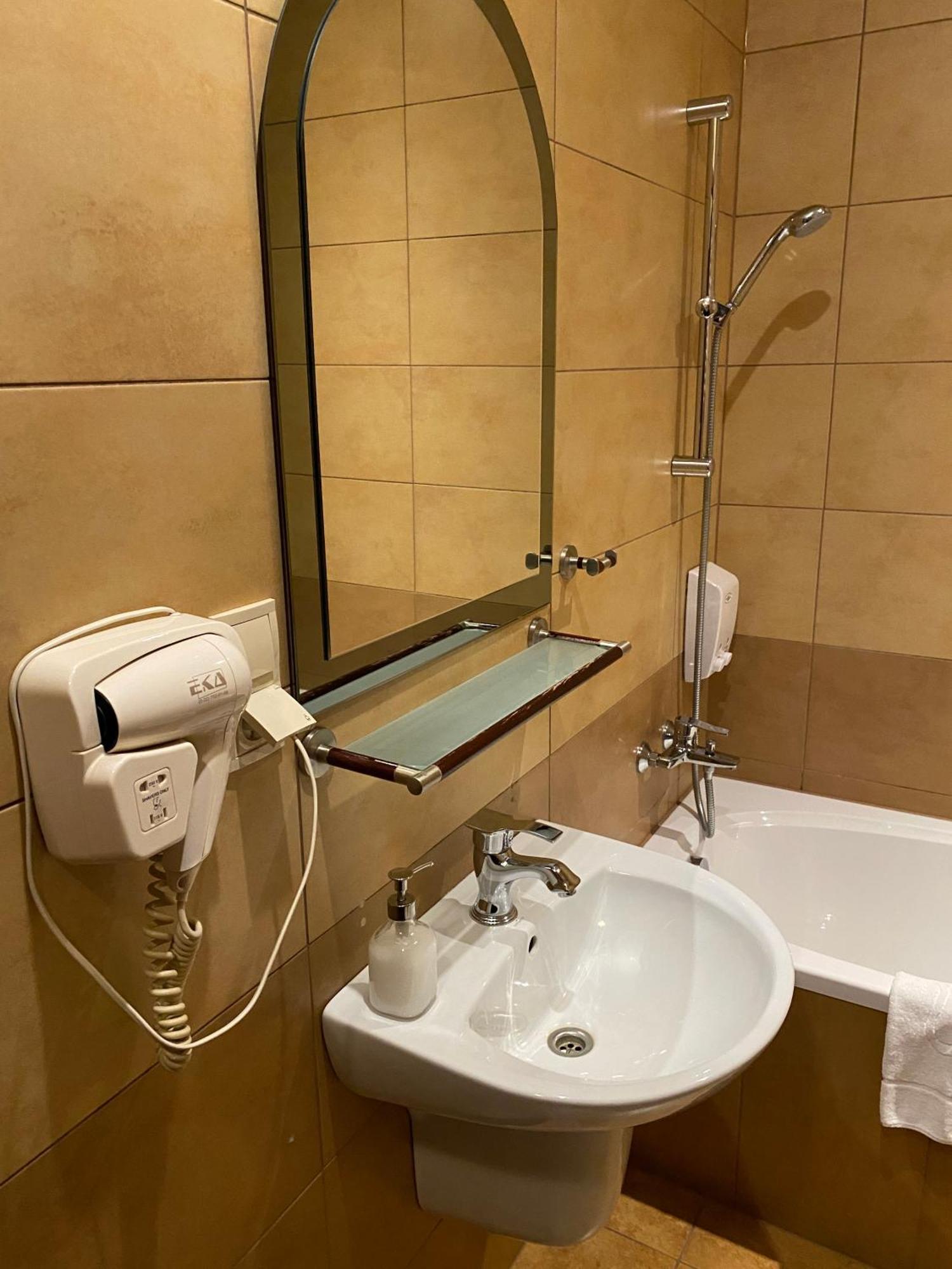 Hotel Zameczek Książ Wielki Екстериор снимка