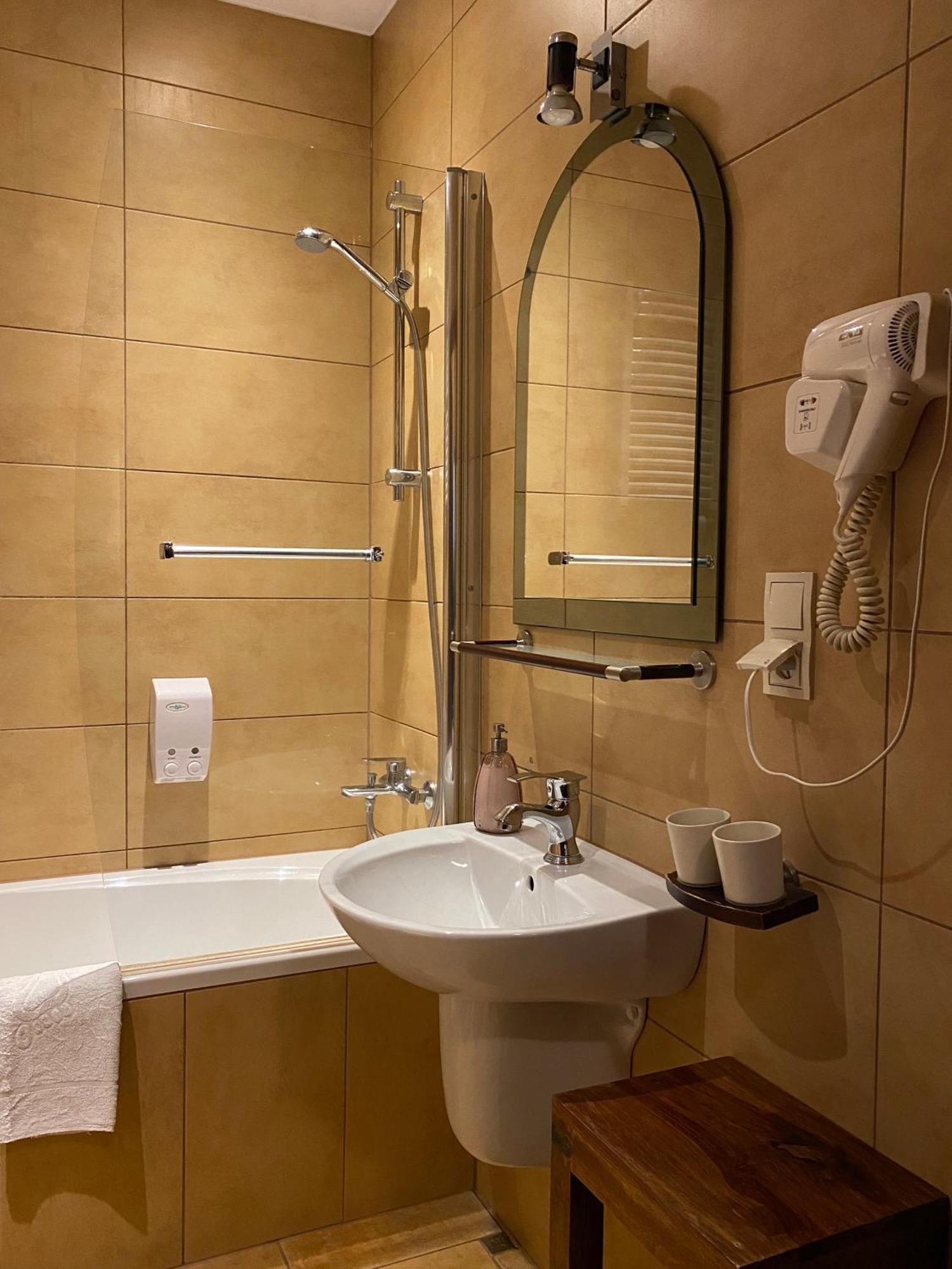 Hotel Zameczek Książ Wielki Екстериор снимка
