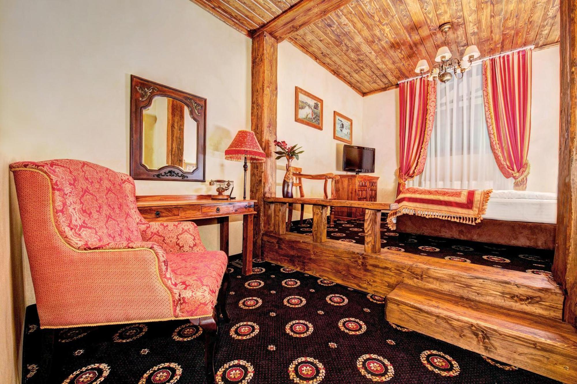Hotel Zameczek Książ Wielki Стая снимка
