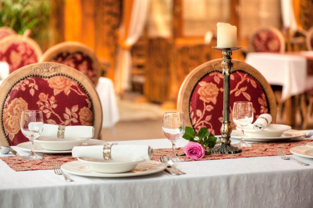 Hotel Zameczek Książ Wielki Екстериор снимка